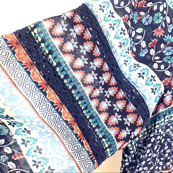 Design365  Bohemian Tunic Blouse floral flowy casual top Saksoff5th  size L - Picture 9 of 10